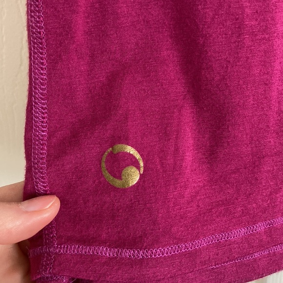 Vintage oqoqo (lululemon) reversible cap-sleeved tee - Picture 3 of 4